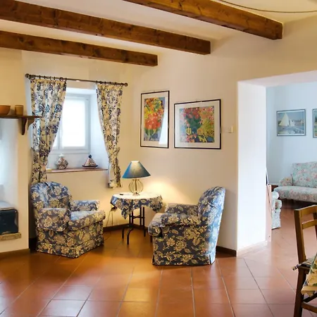 Family Typical House In Historic Center Domaso