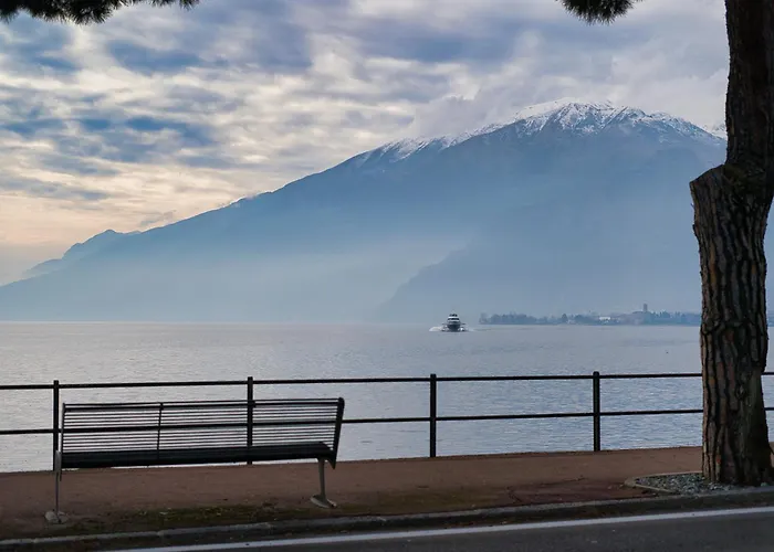 Family Typical House In Historic Center Hébergement de vacances Domaso