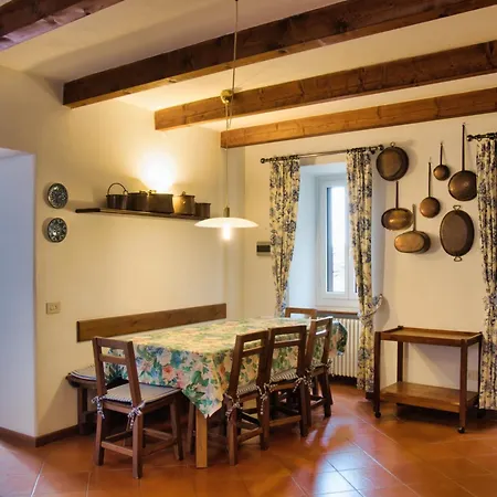 Family Typical House In Historic Center * Domaso