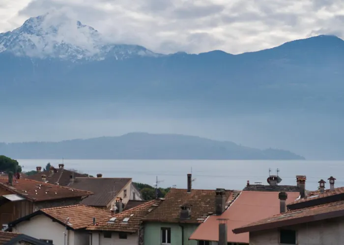 Family Typical House In Historic Center Domaso