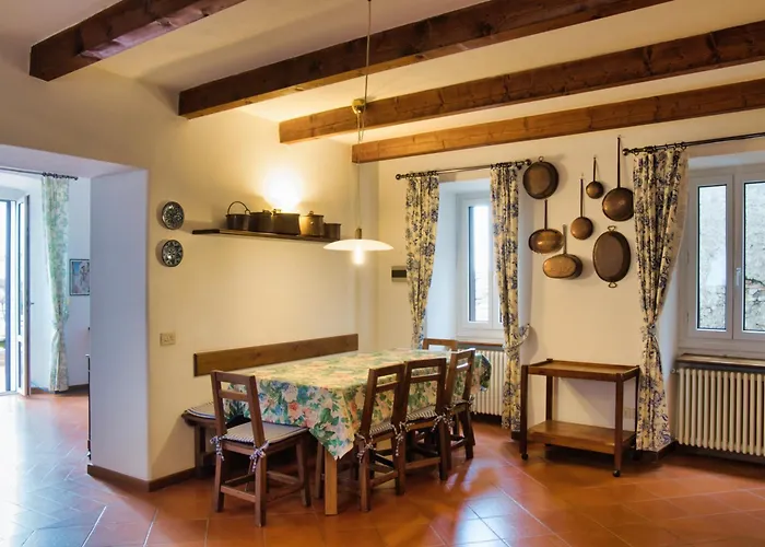 Family Typical House In Historic Center * Domaso