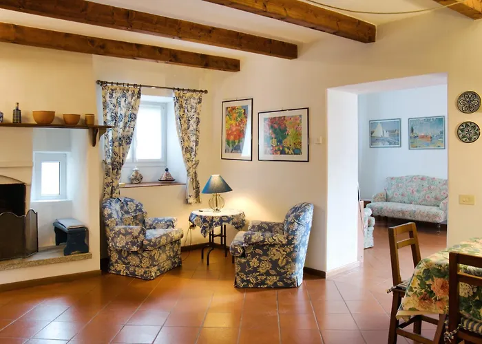 Family Typical House In Historic Center Domaso