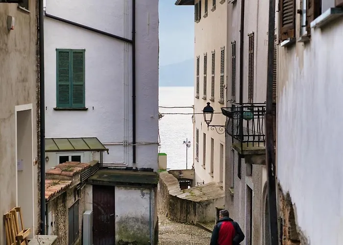Family Typical House In Historic Center Domaso